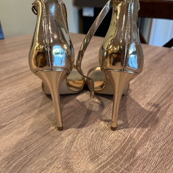 Also Gold Metallic Faux Leather Stiletto Ankle Strap Heels Sz 6.5 Wedding - Picture 5 of 7